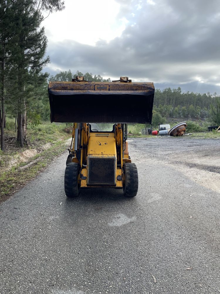 Retro escavadora JCB 1CX