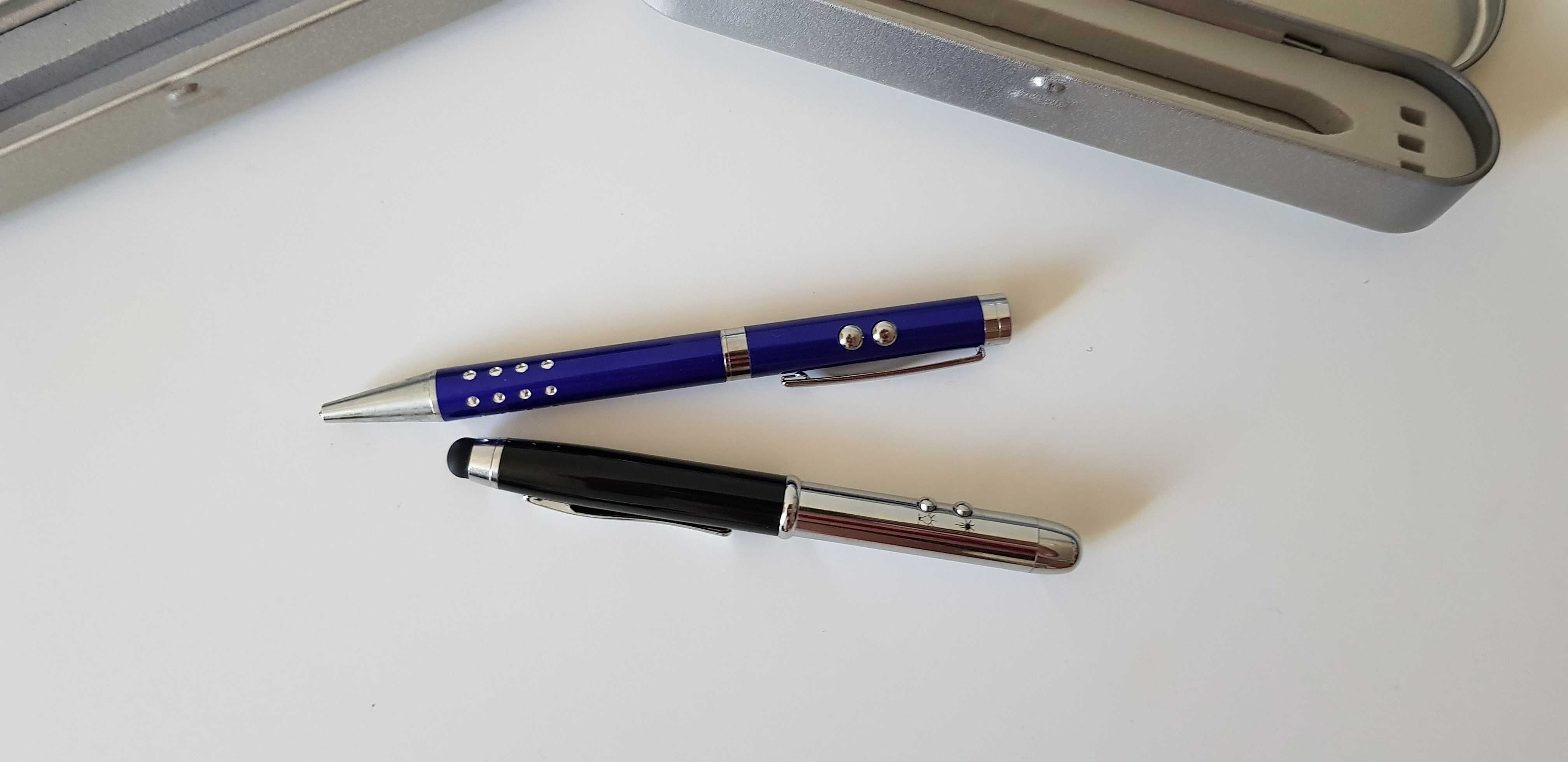 Długopis z laserem i latarką