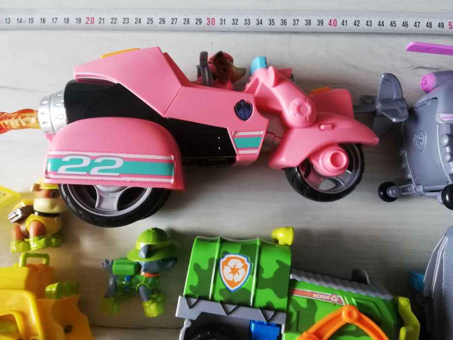 Psi Patrol pojazdy Liberty, Skye, Marshall, Chase i inne Spin Master