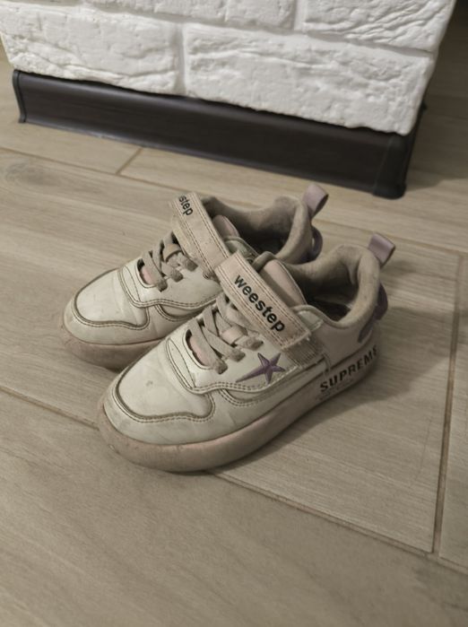 Віддам взуття дівчинці