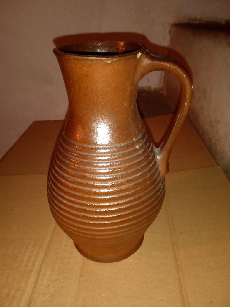 Dzbanek ceramiczny, wysokość 18 cm