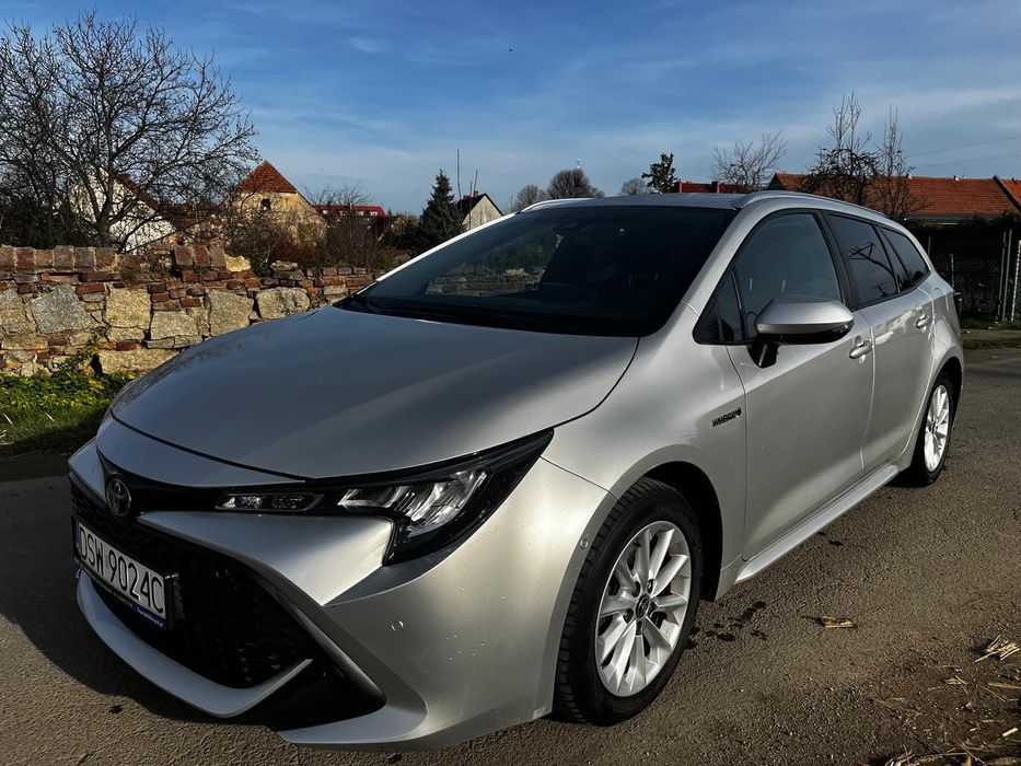 Toyota Corolla 1.8 hybrid z gazem lpg