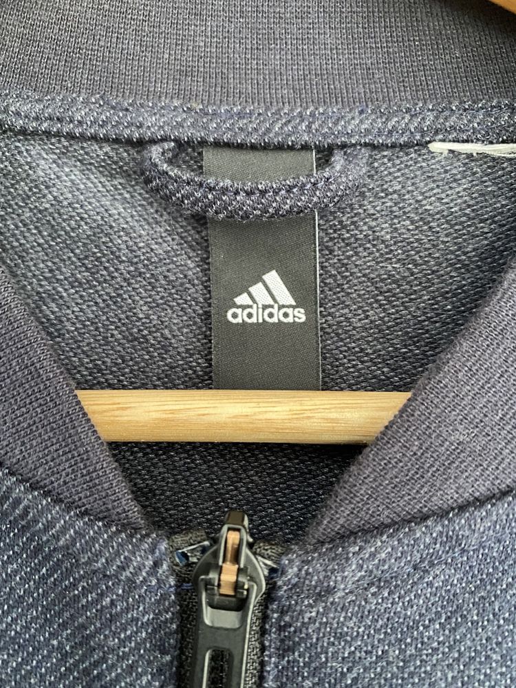 Casaco adidas como novo