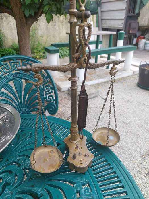 Balança bronze latão