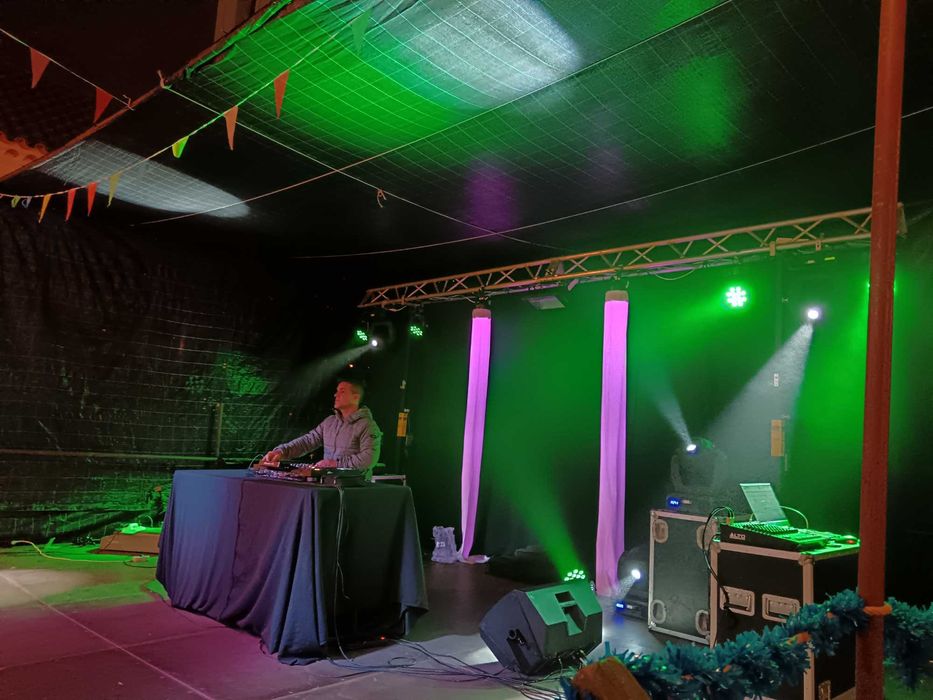 Teclista/Vocalista & Aluguer de Som e Luz