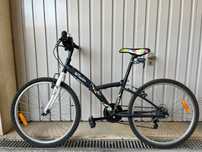 Bicicleta B’Twin – Jovem — Roda 24” – Bom estado
