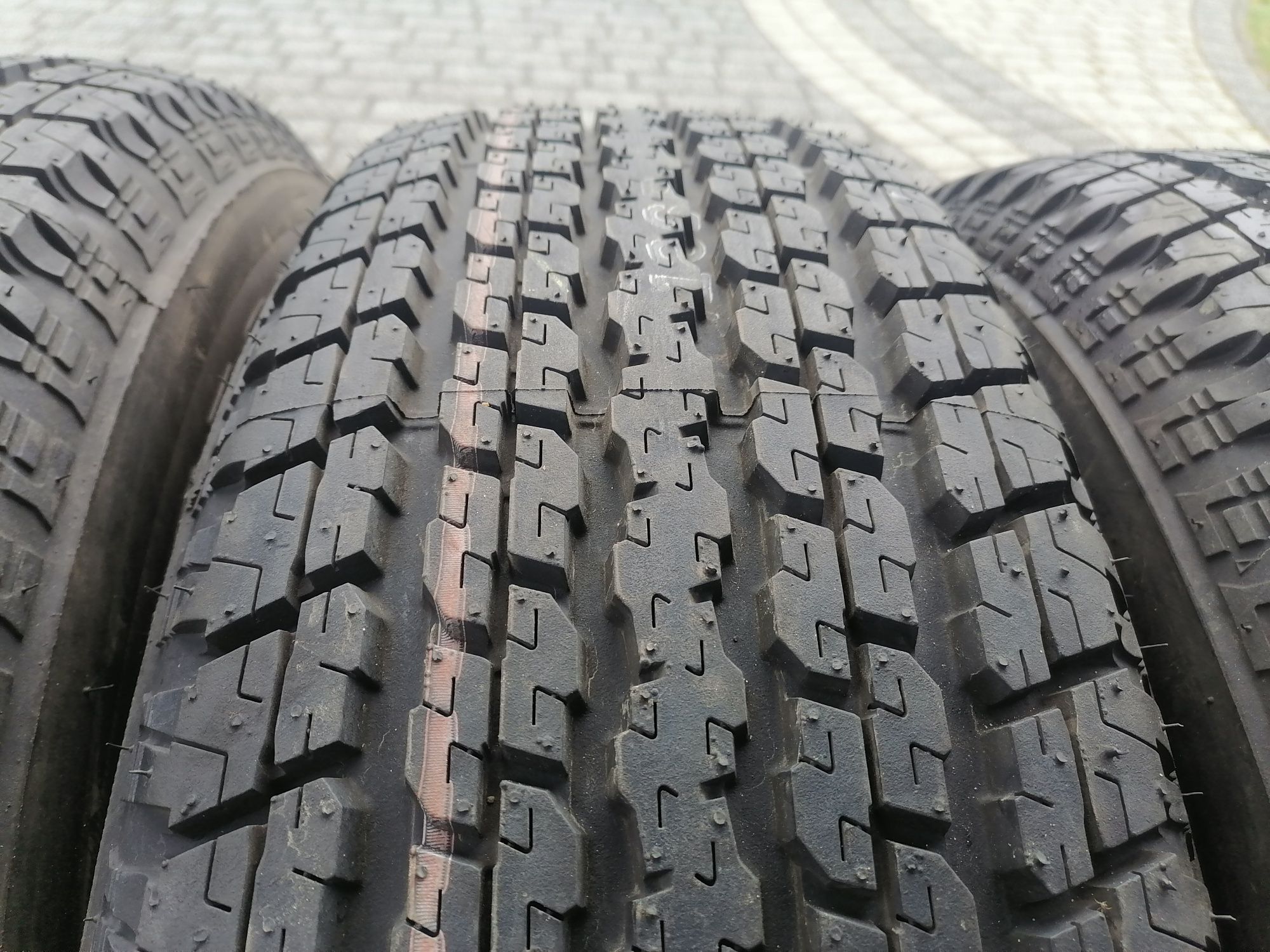 Opony nowe całoroczne 255/70r18 Bridgestone