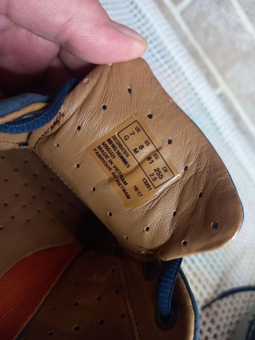 Кожанные кроссовки спортивные туфли  Clarks 41р