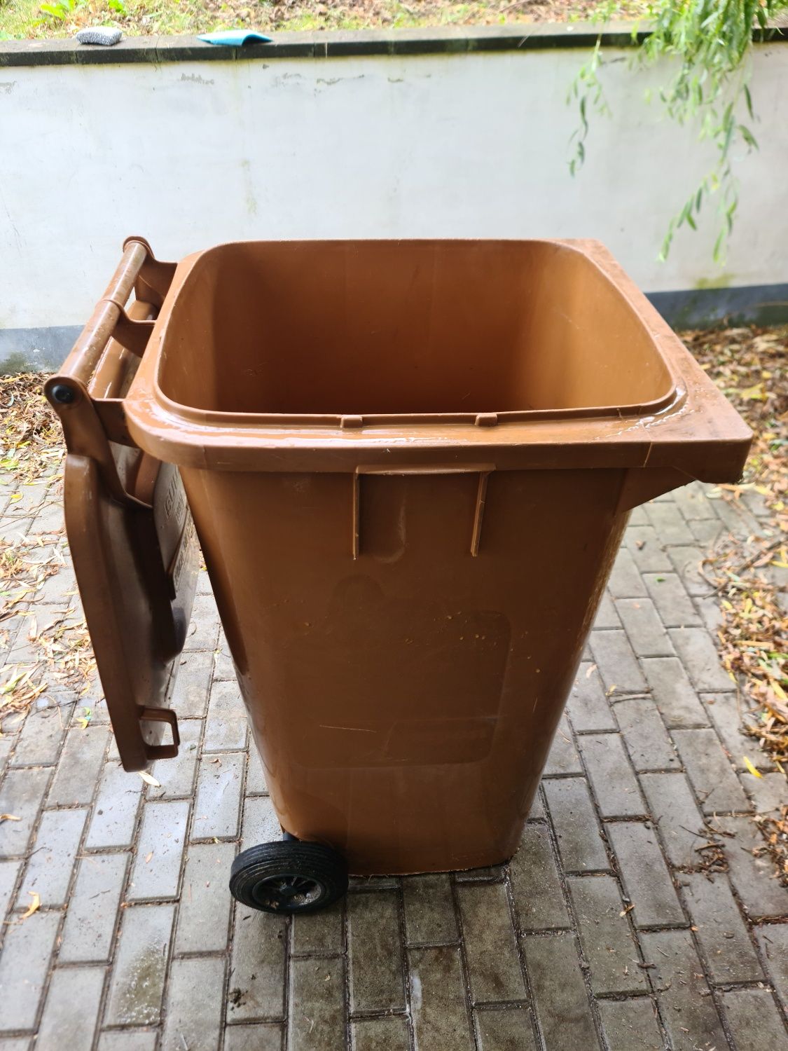 Używane pojemniki na bioodpady 120L Kubeł kosz śmieci
