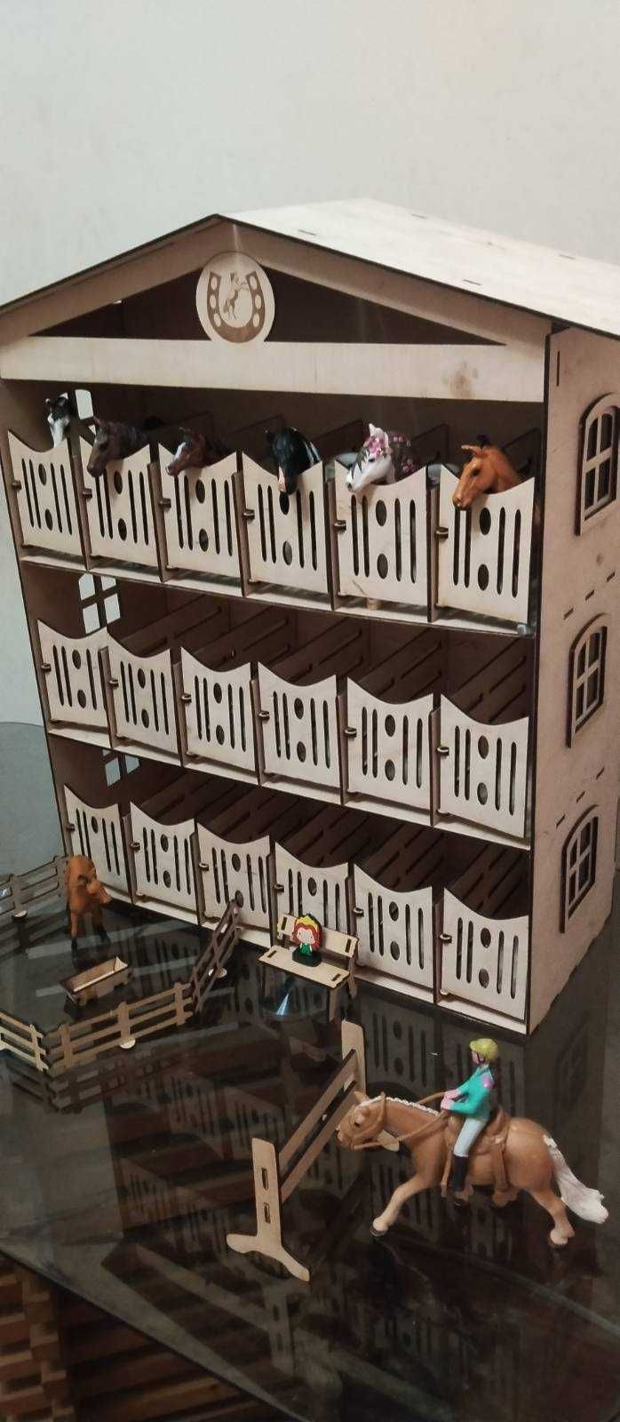 Изготовлевление салфетниц,органайзеров ,детские    игрушки, домики.
