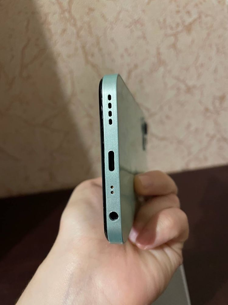 Realme C35 с коробкой + бампер в подарок