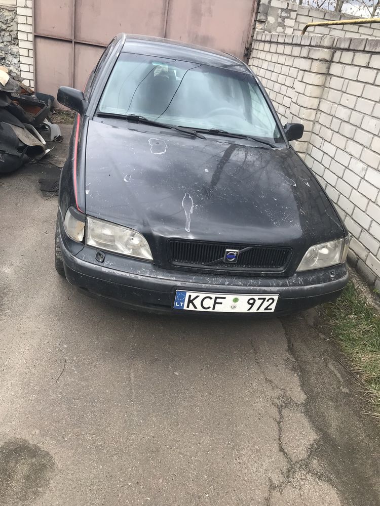 Разборка двигун, кпп, четверть,фари,двері,генератор,насос гурVolvo S40