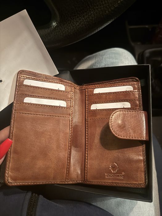 Carteira de pele