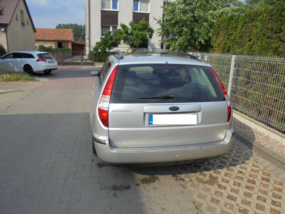 Ford Mondeo MK3 2.5 benzyna V6 automat kombi srebrny na części
