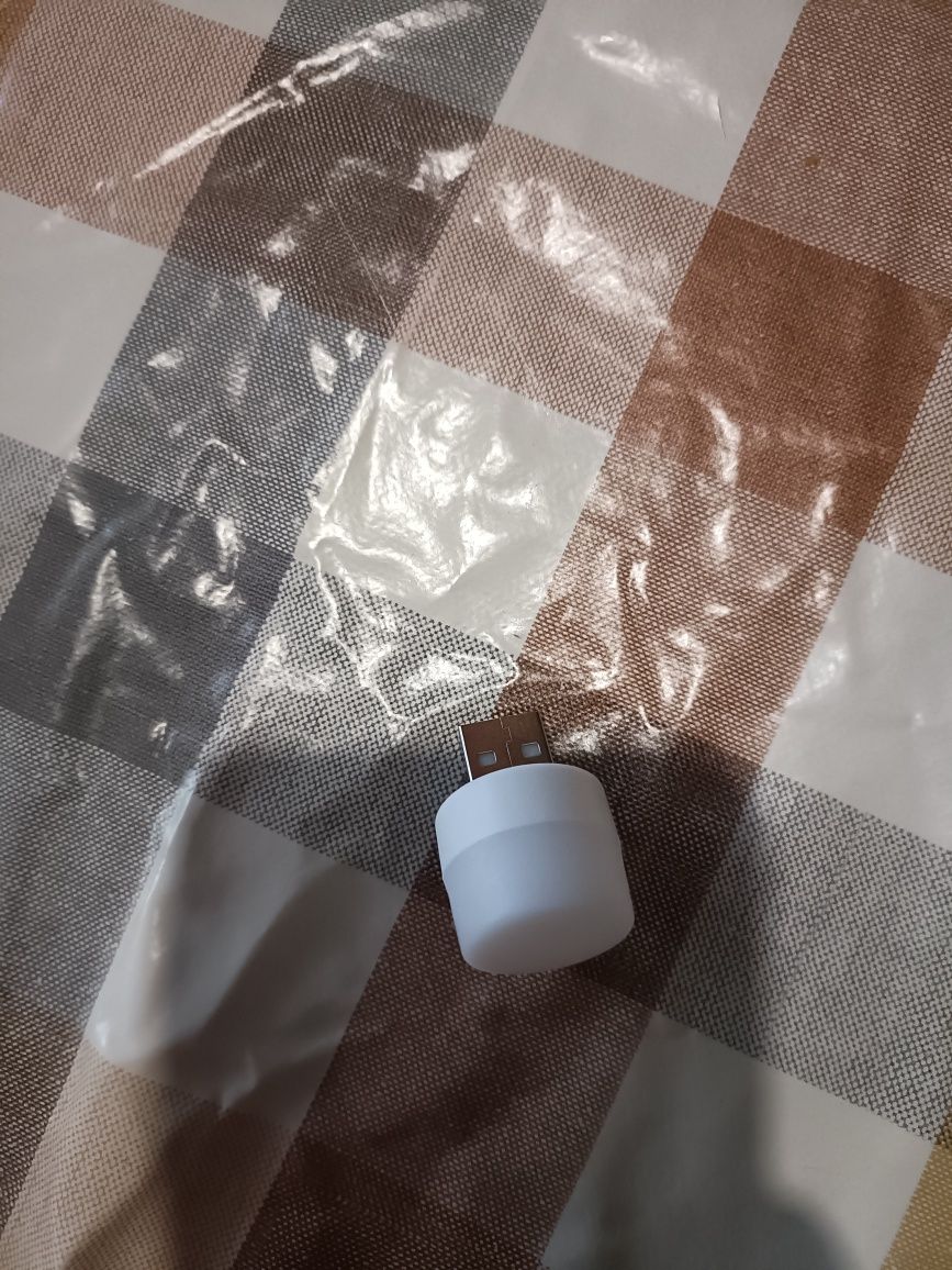 Min USB plug Led noturna em cor branca
