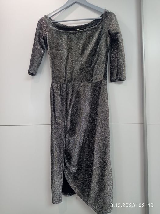 Плаття 42розмір, 110 грн.  кожне,стан ідеальний