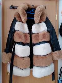 Casaco fake fur lindíssimo XL, medidas nas fotos. Camel/branco/preto