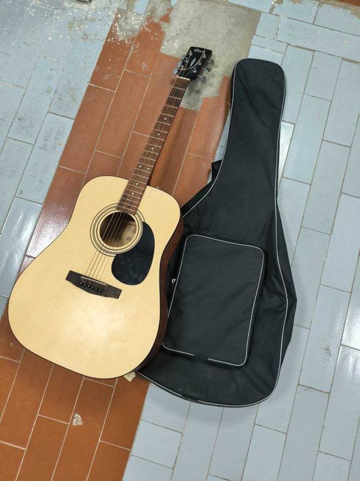 Акустична гітара CORT AD810