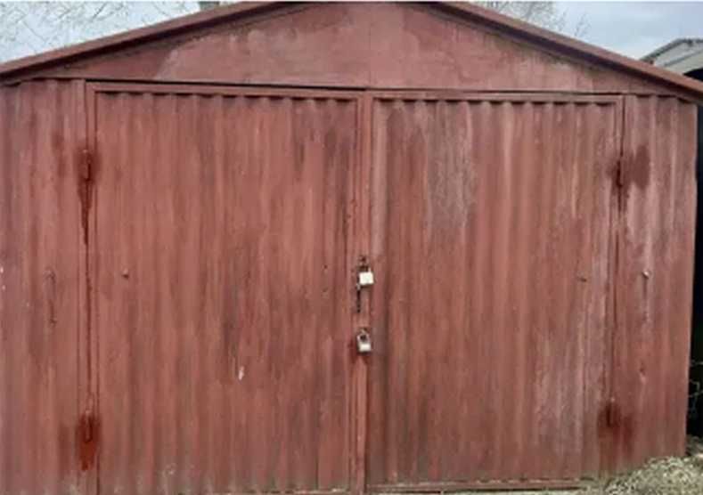 Продаю гараж жданівський по вул. Металургів