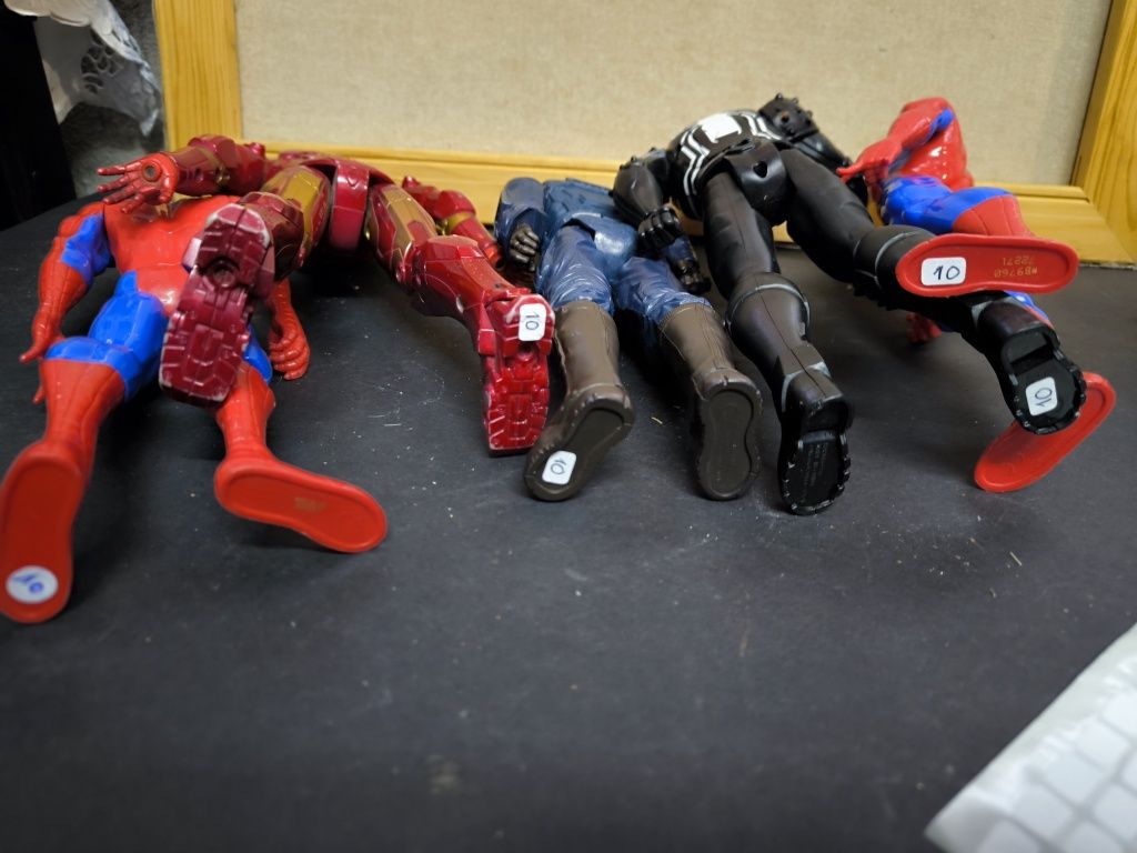 Bonecos  Marvel conjunto