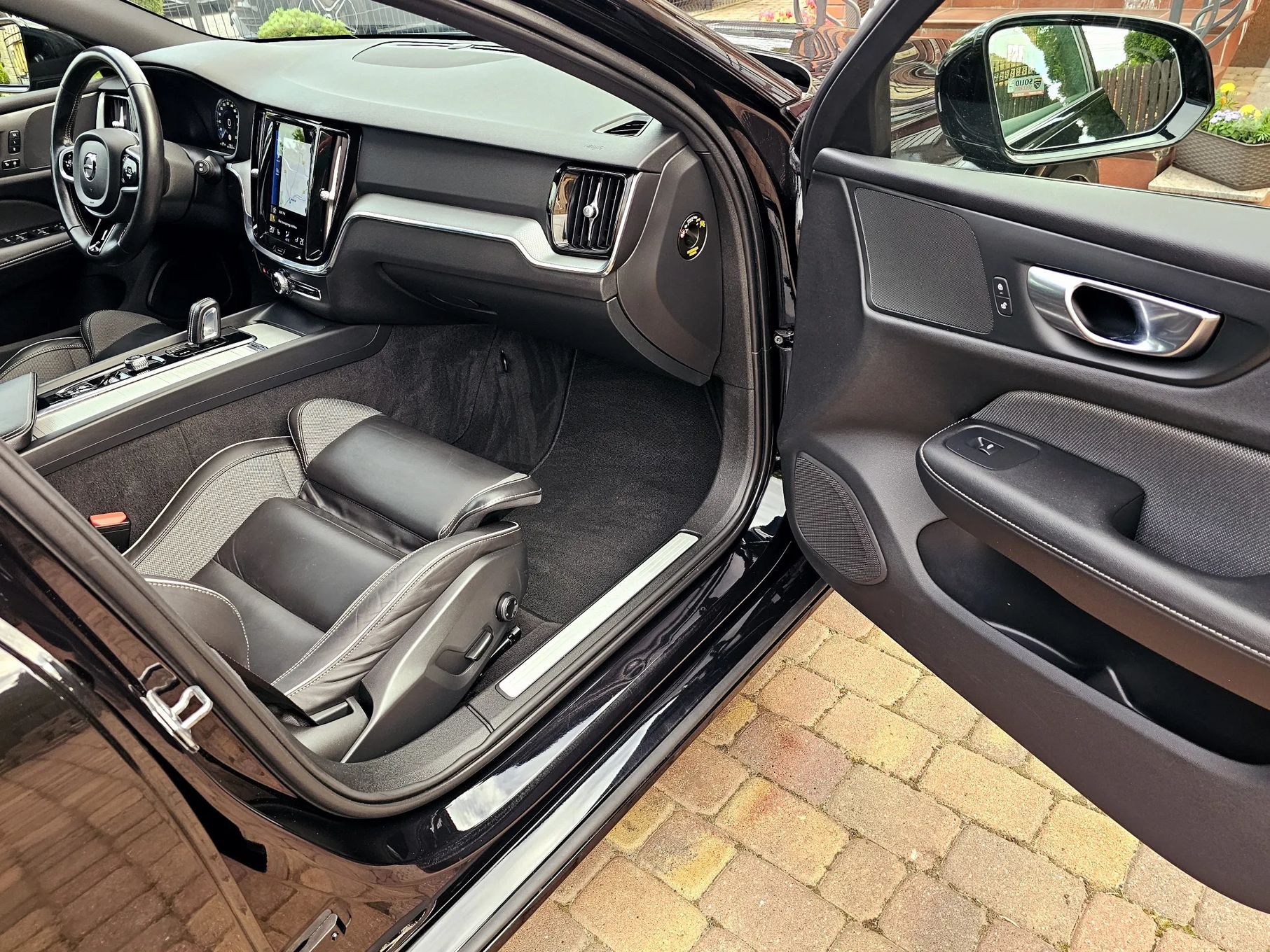 Volvo V60 R-DESiGN BLACK EDiTiON! Keyless^Kamera^Ele.Klapa^Skóra+Pamięc+Grzane