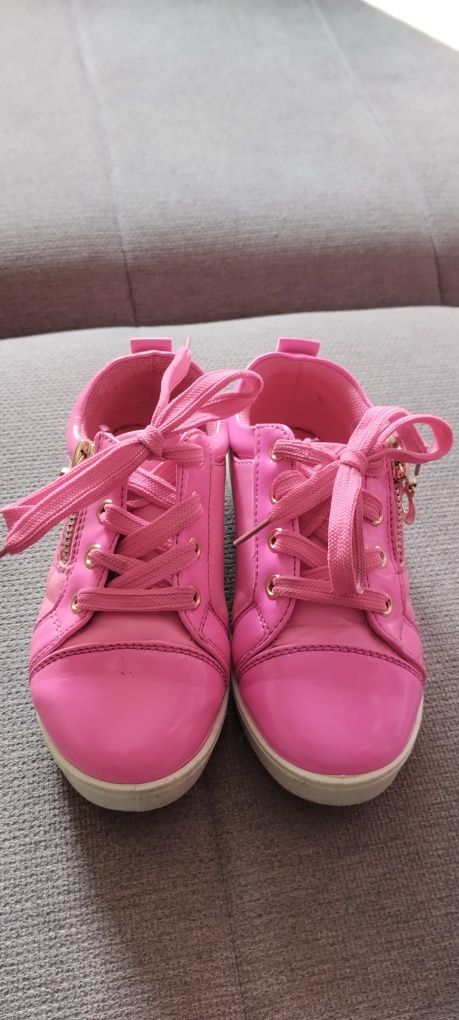 Buty dla dziewczynki