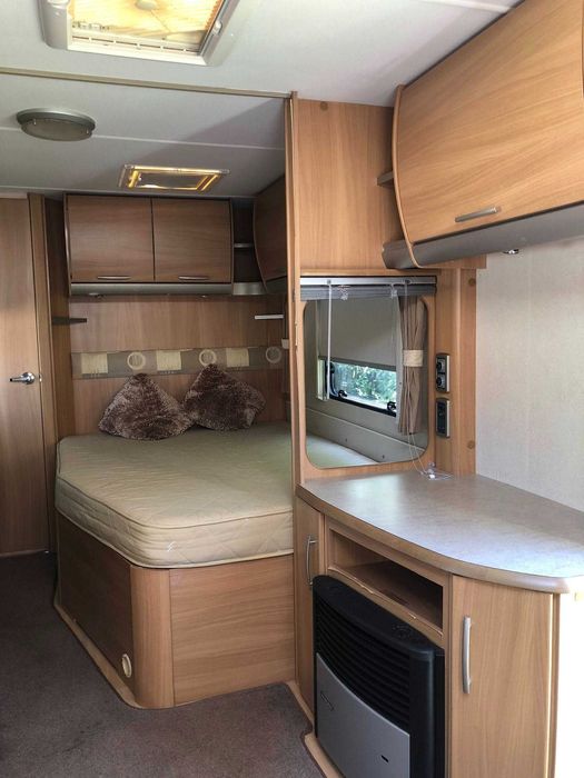 caravana Swift de eixo duplo