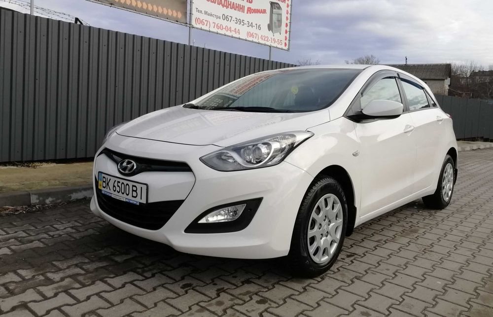 Продам авто Hundai i30 в гарному стані