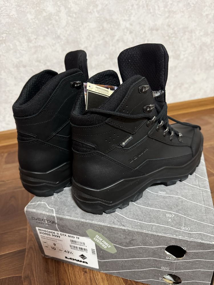 Черевики Lowa Renegade II GTX Mid TF чорні з натуральної шкіри.