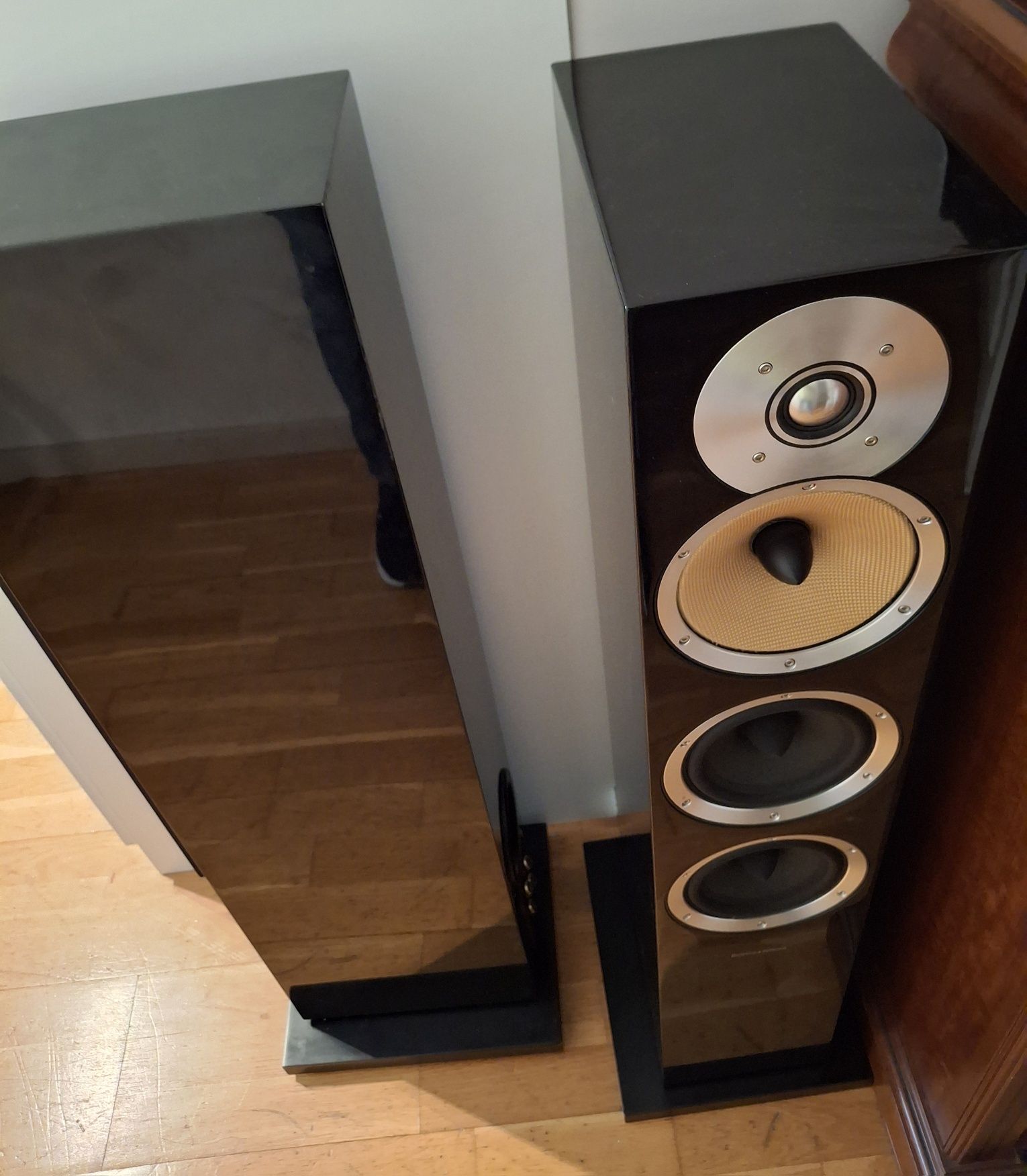 Bowers-and-wilkins-cm8