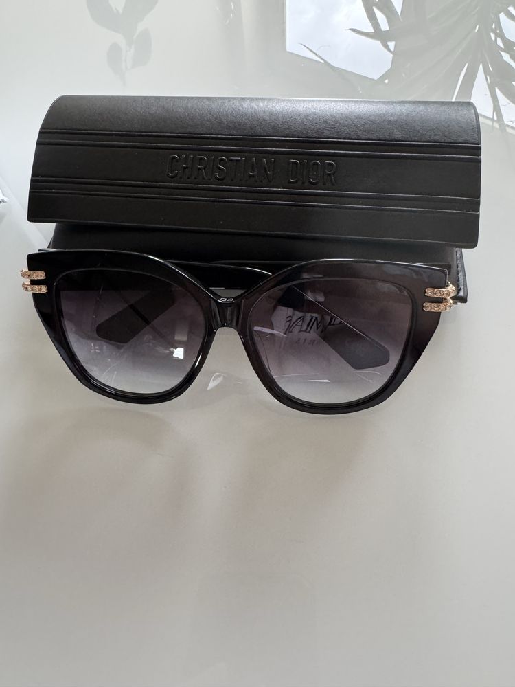 Piekne okulary  przeciwsłoneczne Dior