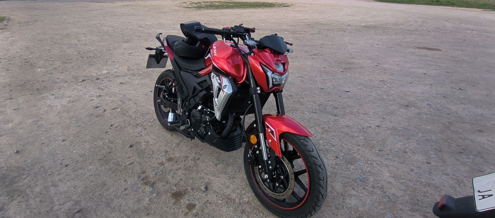Мотоцикл Lifan SR220 4V