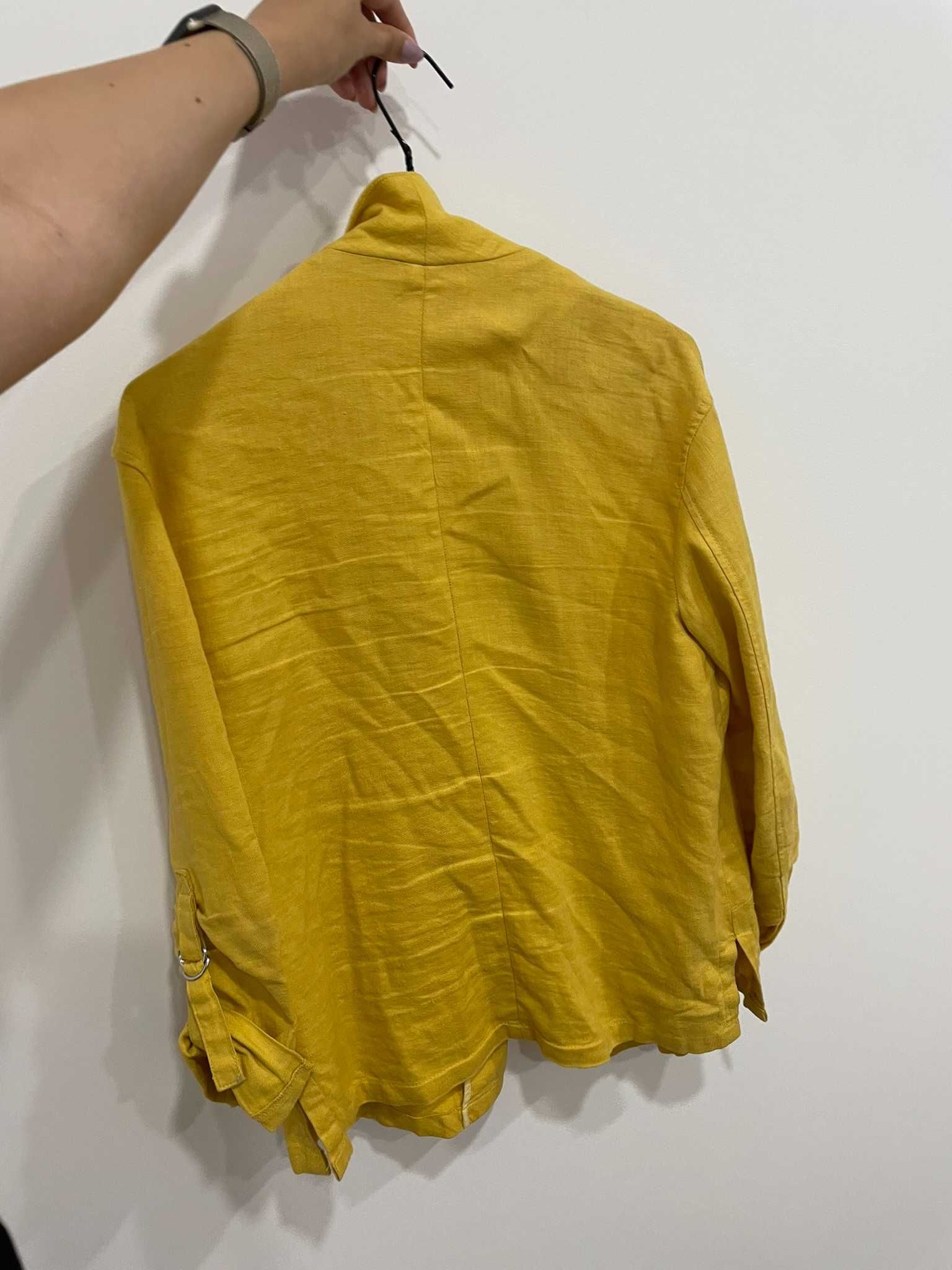Casaco amarelo - Tamanho S/M