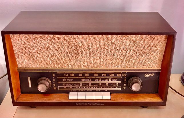 Rádio vintage a funcionar