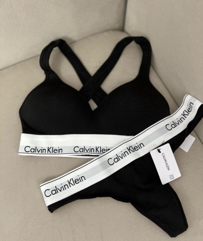 Женское белье Calvin Klein Push/up Set ( Лифчик/трусики )