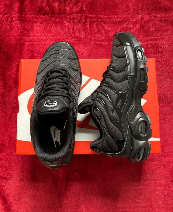 Buty sportowe "Nike_Air_Max_Plus_Triple_TN_Black R.42