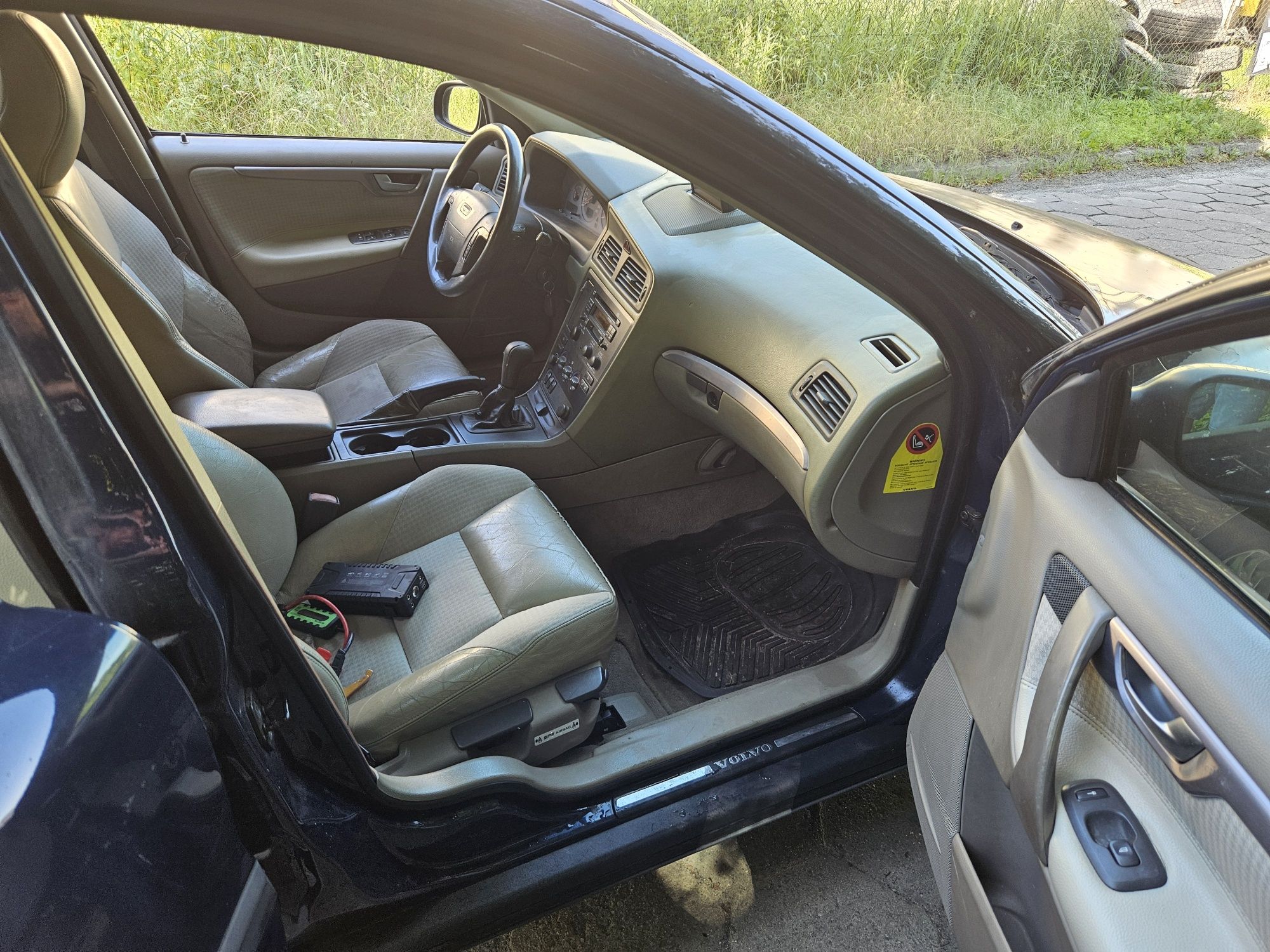Volvo V70 2001рік 2,4 дизель для військових