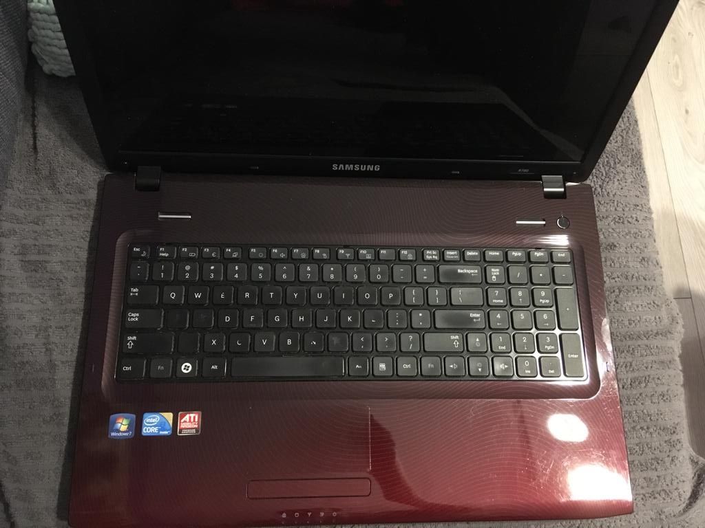 SPRAWNY Laptop samsung r780 bordowy + torba gratis