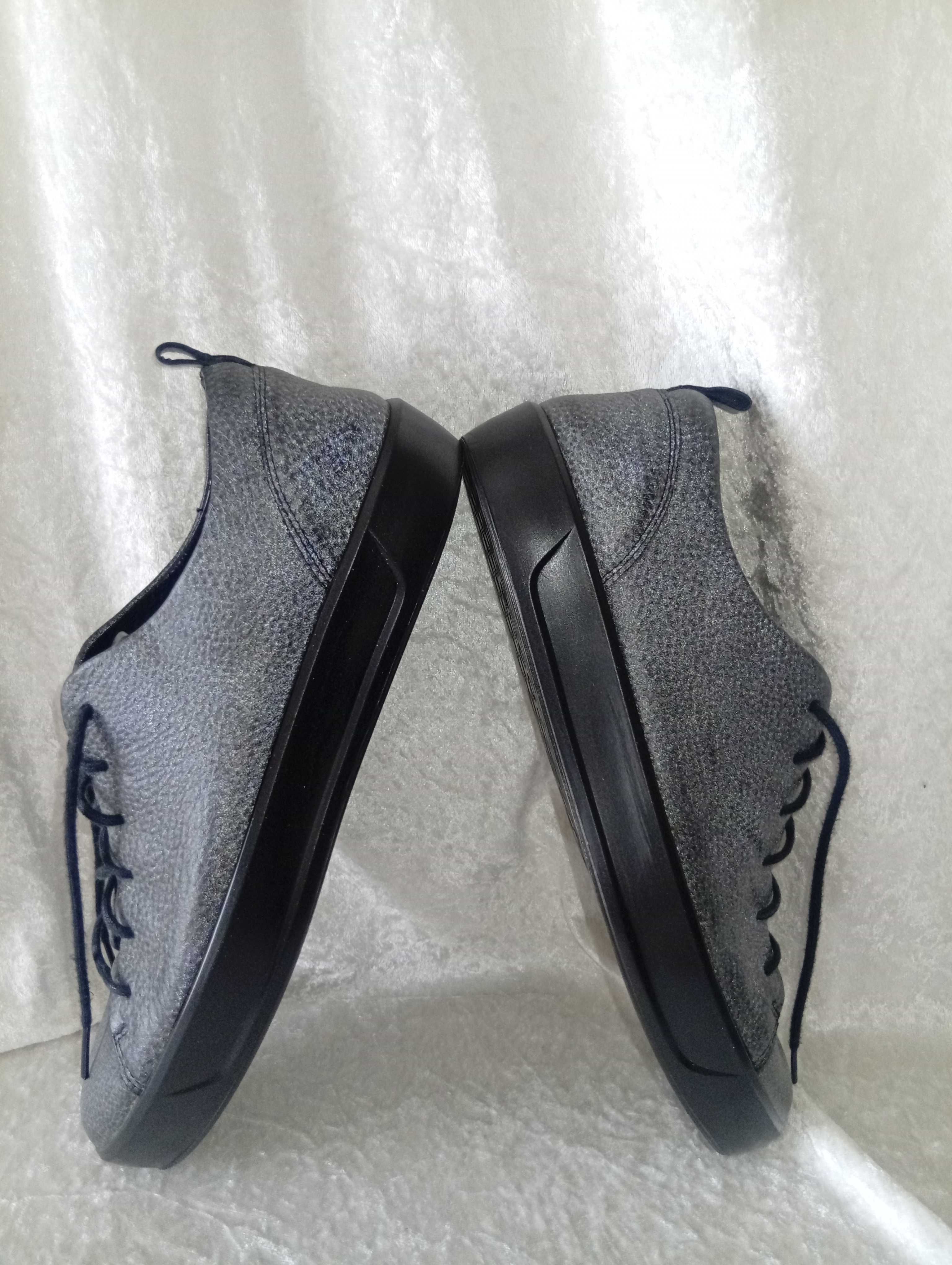 Oryginalne buty wiązane ECCO SOFT