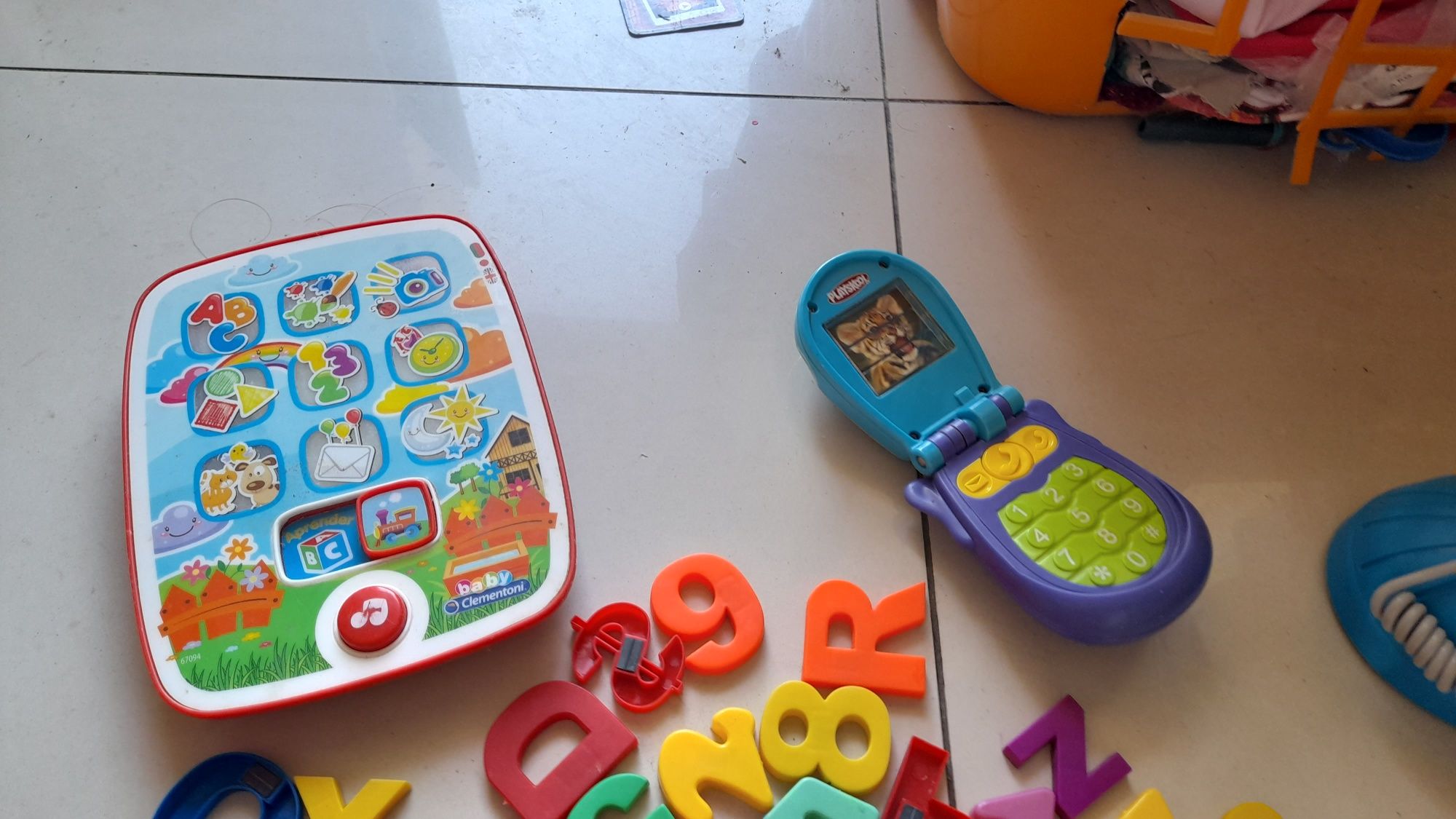 Brinquedos bebé/ criança
