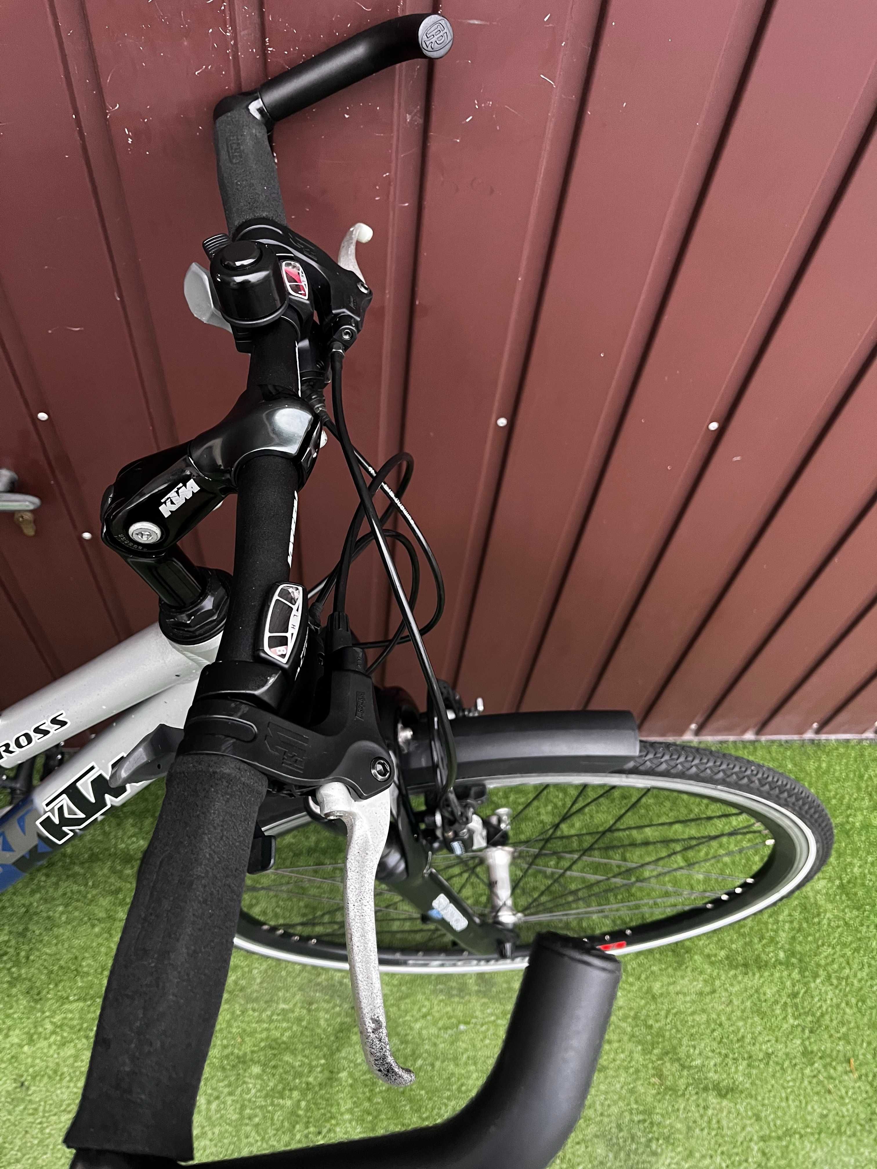 Rower KTM AVENTO CROSS/alu./amor.-blokada/Shimano DEORE LX/koła 28"