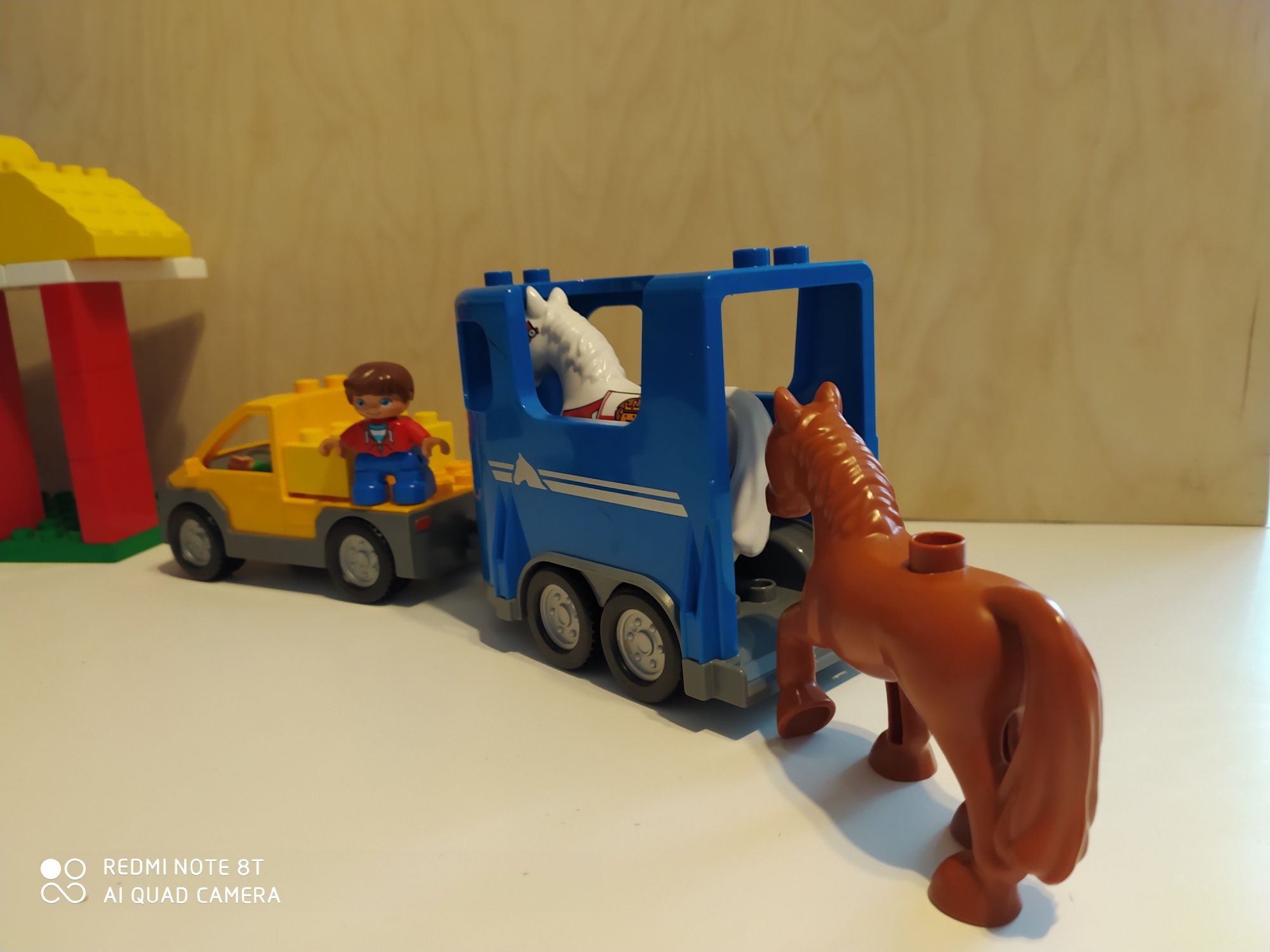 Lego duplo stadnina koni 3 konie samochód z przyczepą