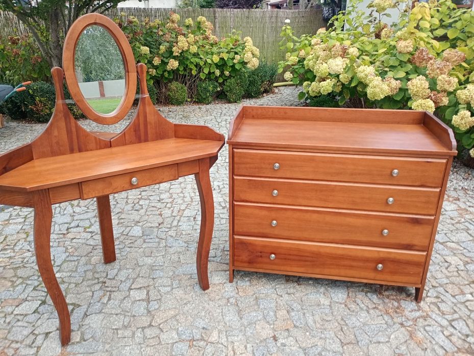 Komoda 4 szuflady+ toaletka