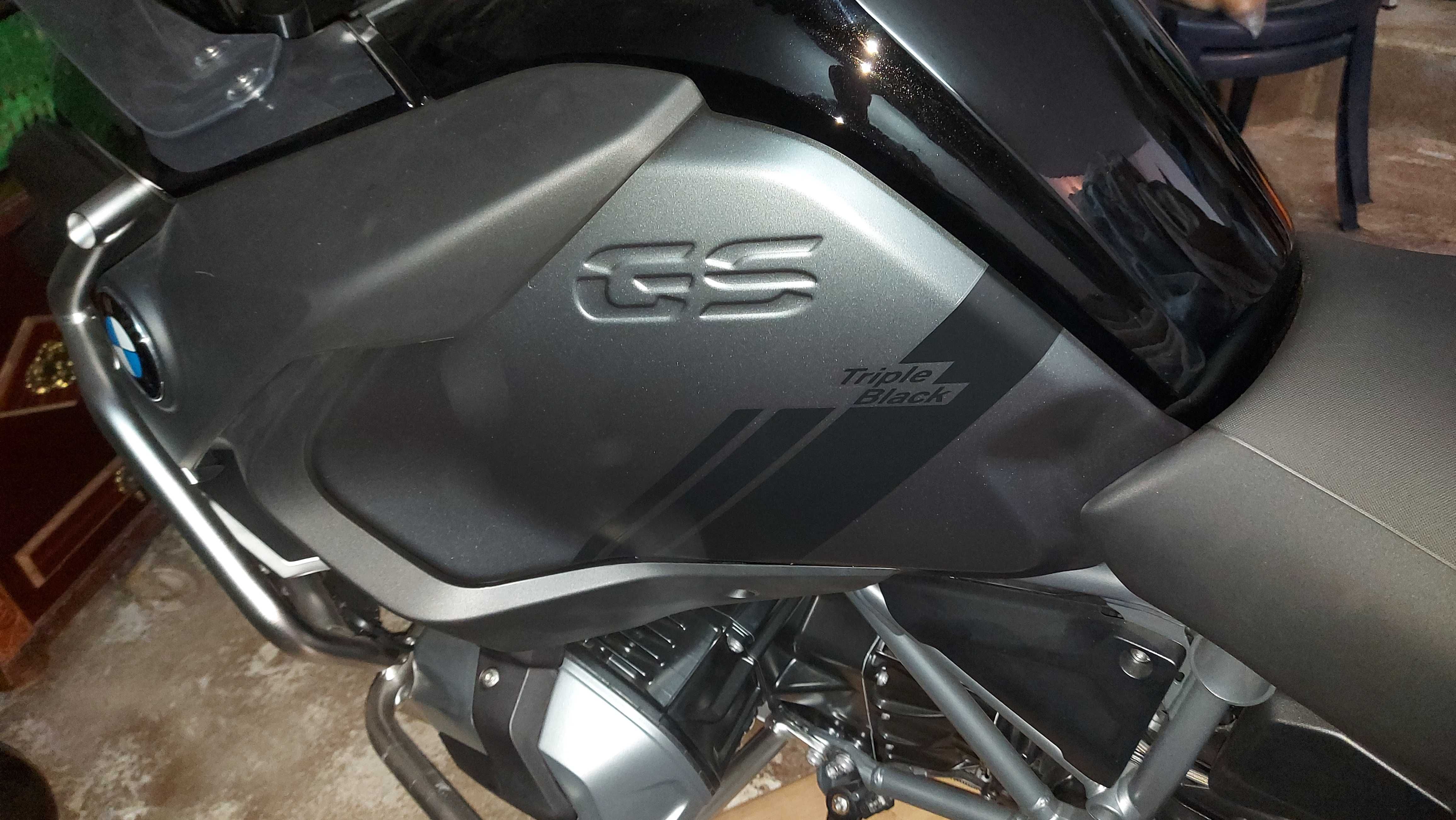 BMW GS 1250 Adventure - Triple Black 2024