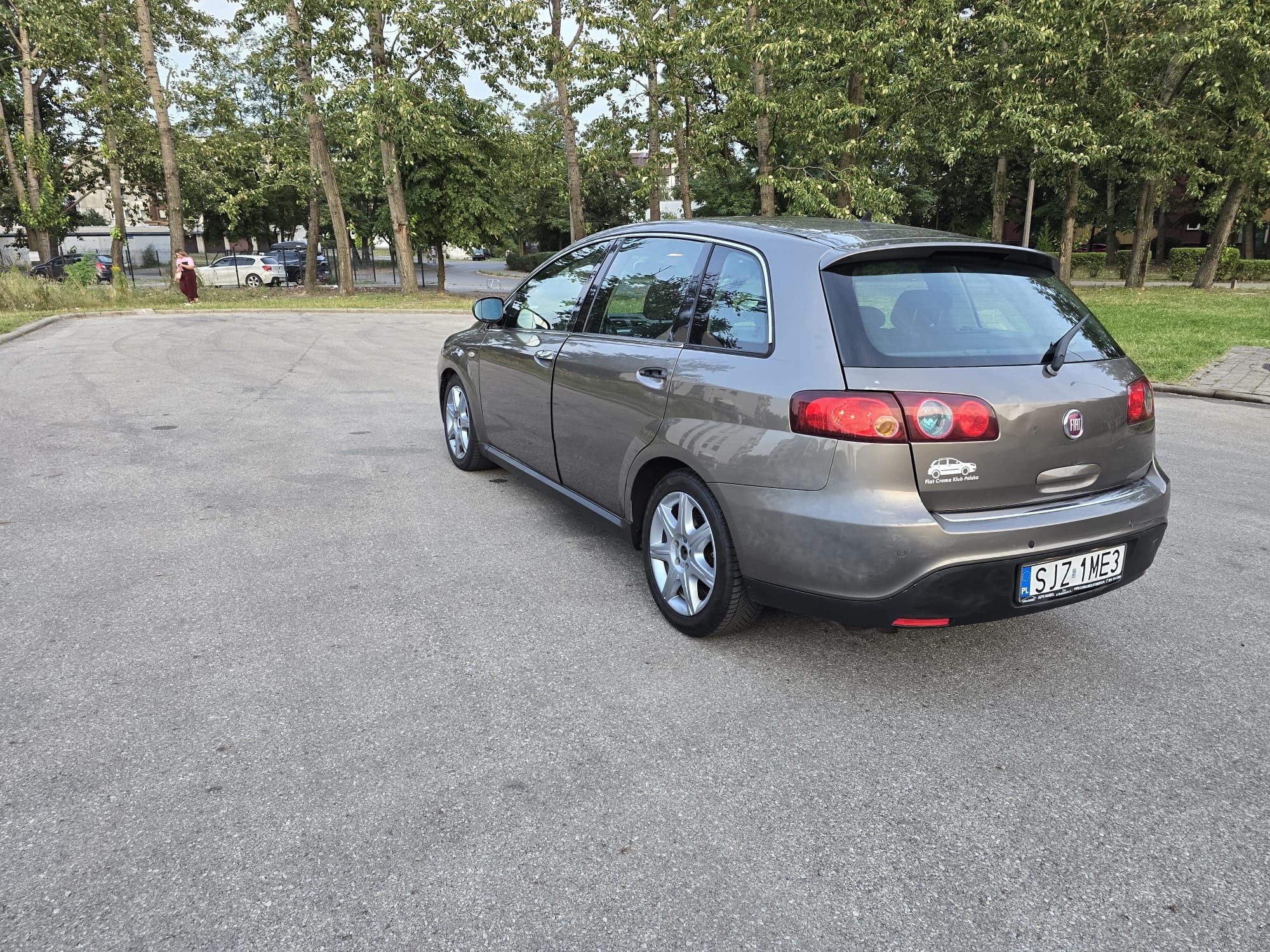 Sprze sprzedam Fiat croma 1.9 multijet automat 150 koni 2010 rok
Multi