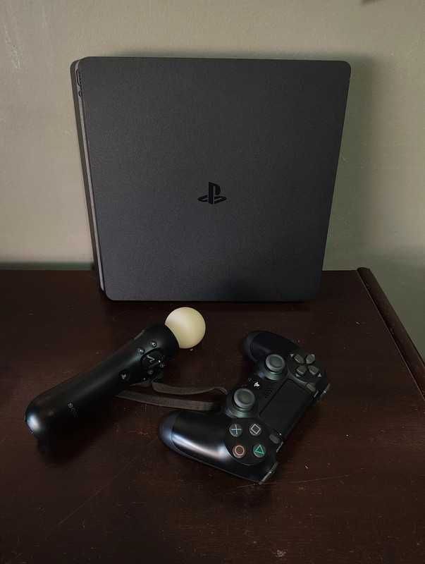 Playstation 4 (PS4) (1TB), como seminova (c/câmara, comandos e jogos)