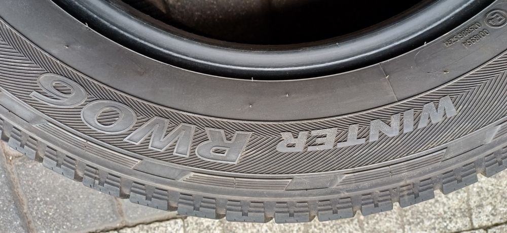 HANKOOK 215/65R16C , pojedyńcza opona zimowa wzmacniana.