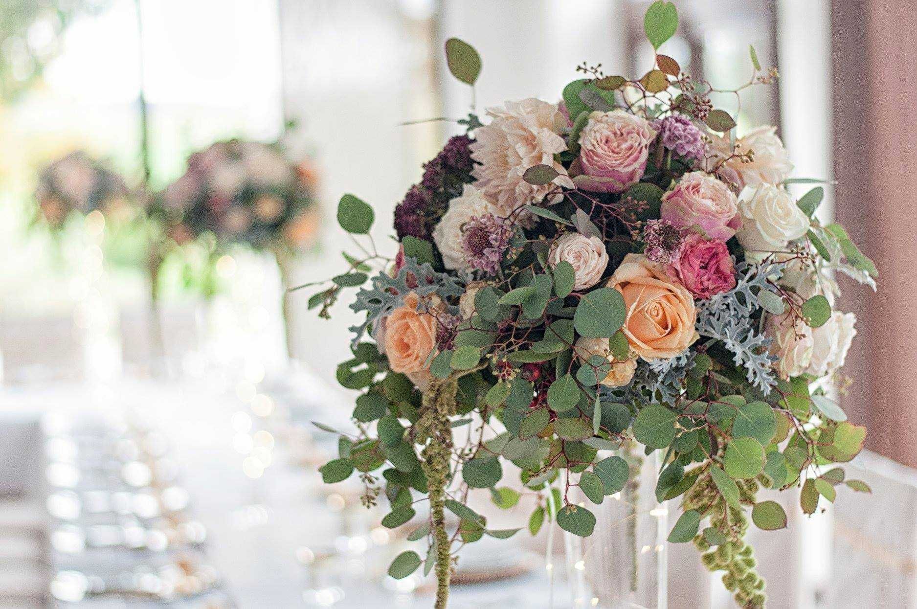 Dekoracje ślubne florystyka bukiety kwiaty żywe lub sztuczne