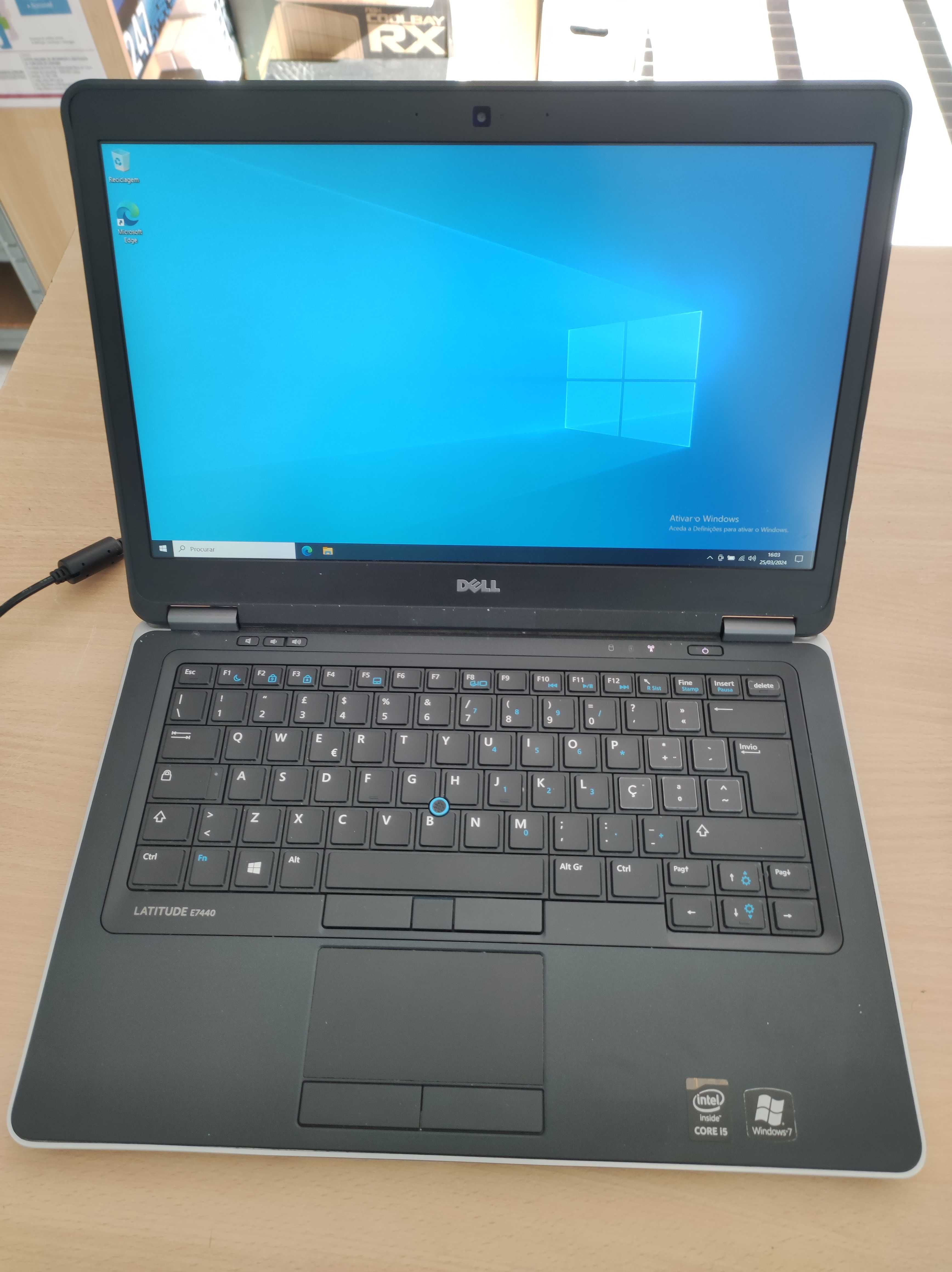 Portatil DELL Latitude E7440 i5 8GB 250GB SSD Windows 10 Pro 140€