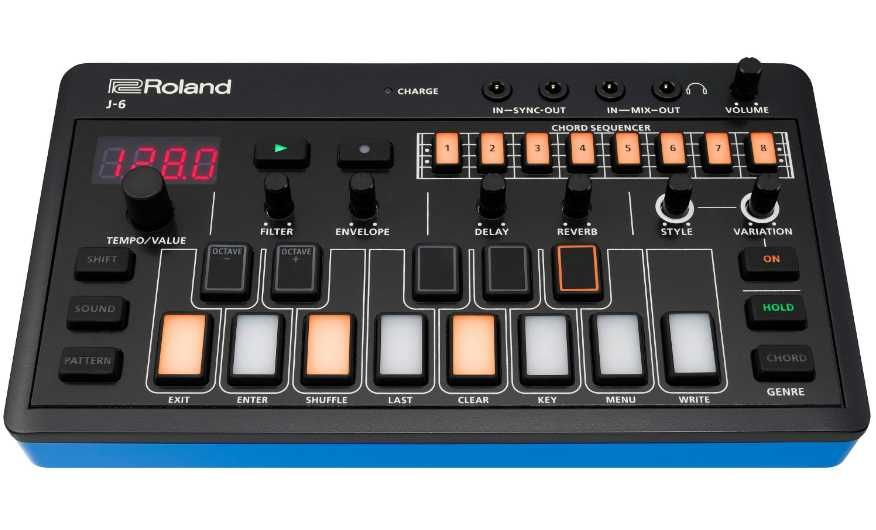 Syntezator Roland J-6